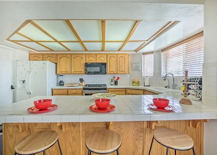 Sunny Retreat W/ Private Pool & Grill! Сasa de vacaciones