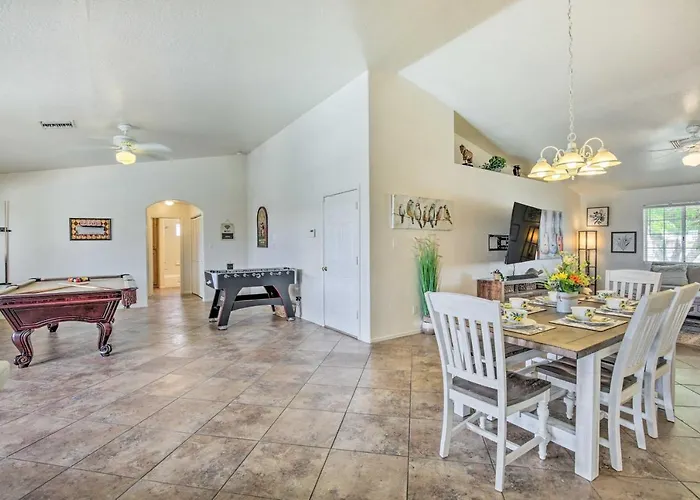 Сasa de vacaciones Sunny Retreat W/ Private Pool & Grill! *