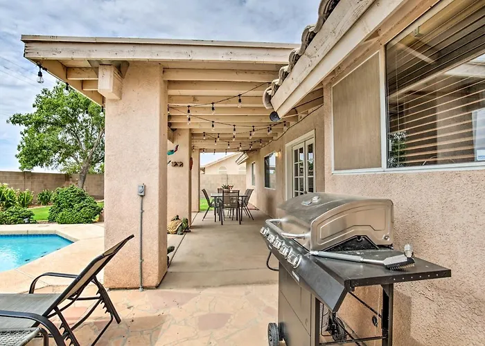 Sunny Retreat W/ Private Pool & Grill! Сasa de vacaciones