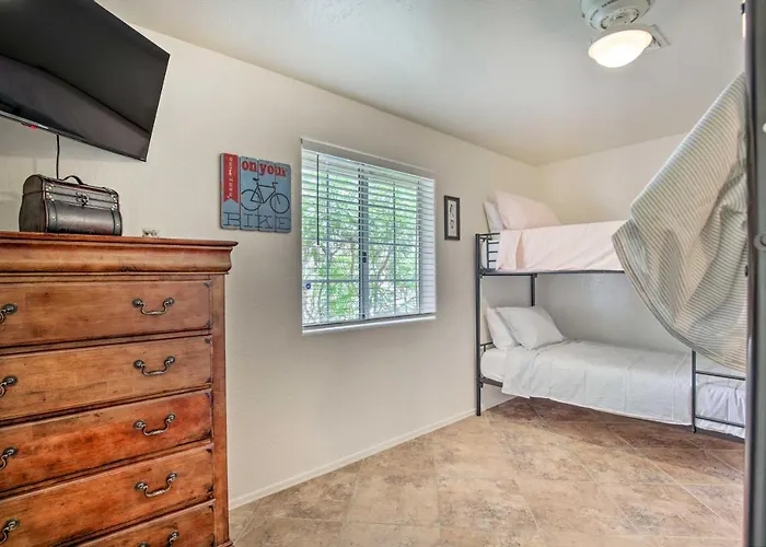 Sunny Retreat W/ Private Pool & Grill! Casa vacanze Yuma