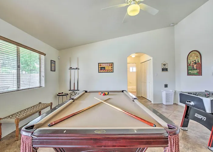 Sunny Retreat W/ Private Pool & Grill! Yuma