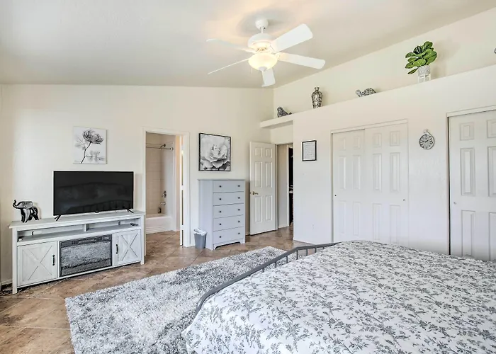 Casa vacanze Sunny Retreat W/ Private Pool & Grill!