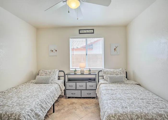 Sunny Retreat W/ Private Pool & Grill! * Yuma