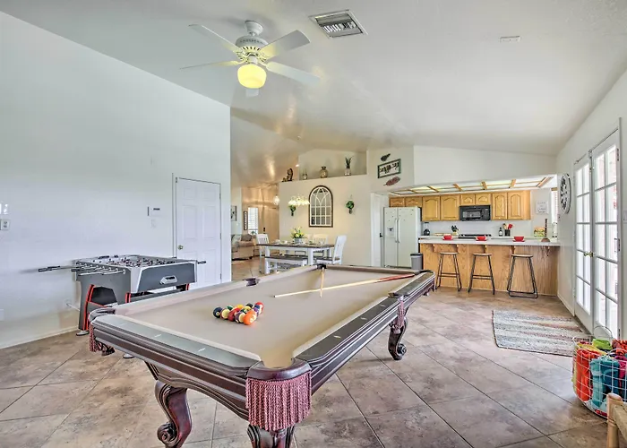 Sunny Retreat W/ Private Pool & Grill! Yuma
