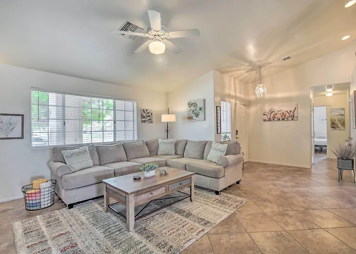 Sunny Retreat W/ Private Pool & Grill! Yuma